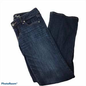 AEO Favorite Boyfriend Jeans Size 6